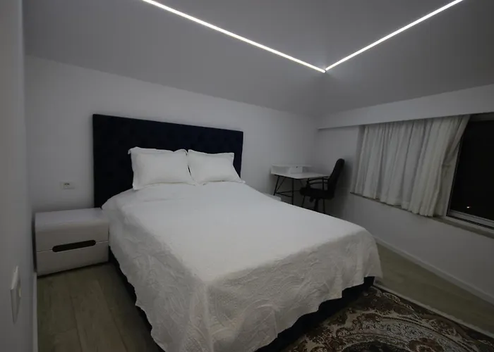 Metaj House *