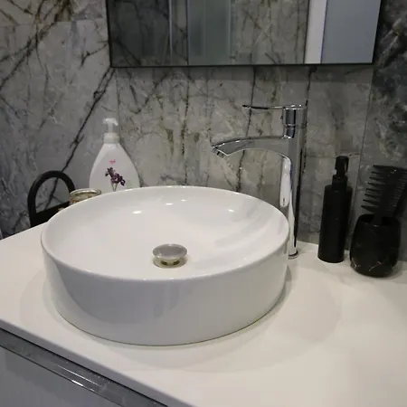 Metaj House מלון דירות