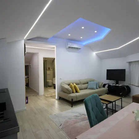 Hotel apartamentowy Metaj House