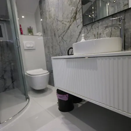 Metaj House בורש