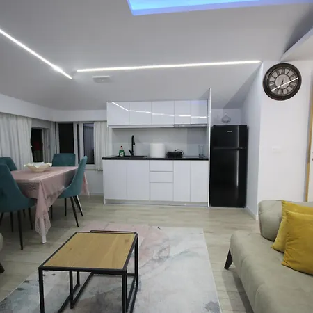 Aparthotel Metaj House Borsh