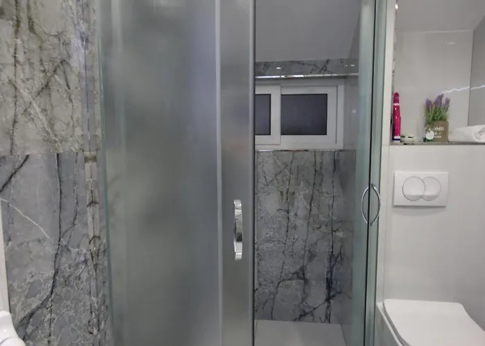 Lägenhetshotell Metaj House