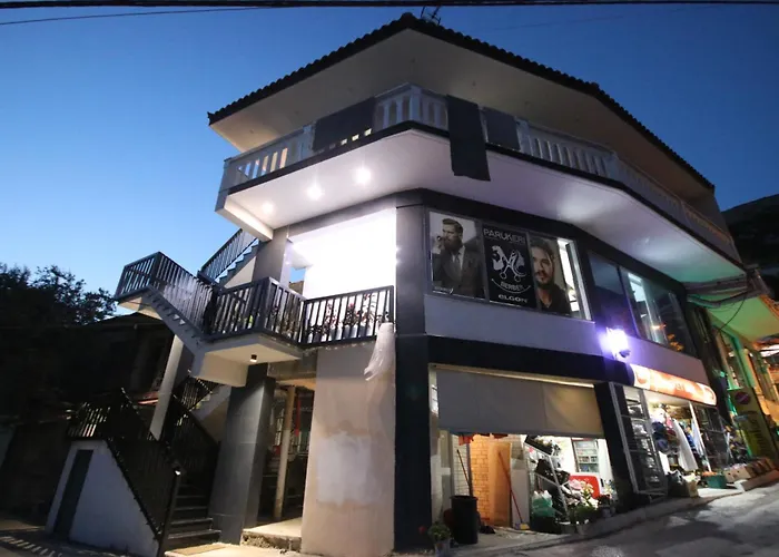 Lägenhetshotell Metaj House *